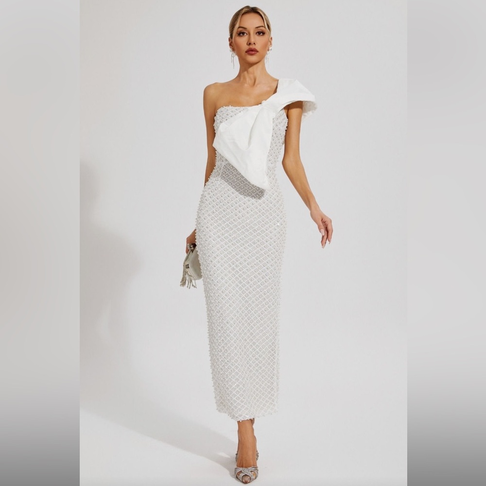 Elegant White Pearl Embellished Dress one shoulder: bridal wedding